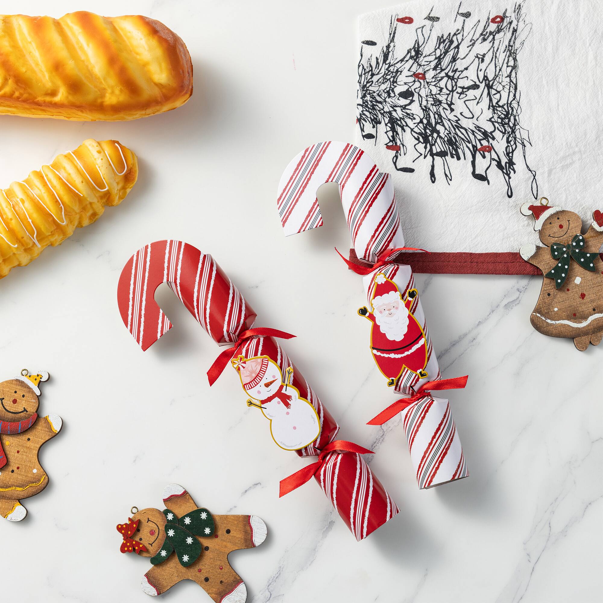 Glitzhome® 12PK 1.25"D x 10"H Candy Cane Christmas Party Crackers with Gift Contents
